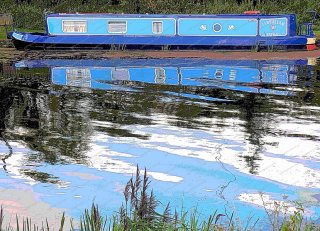 narrowboat-at-littleport