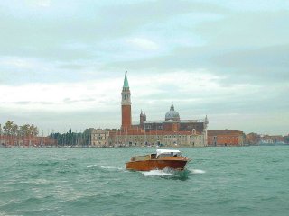 water-taxi-from-san-giorgio-maggiore-venice_2